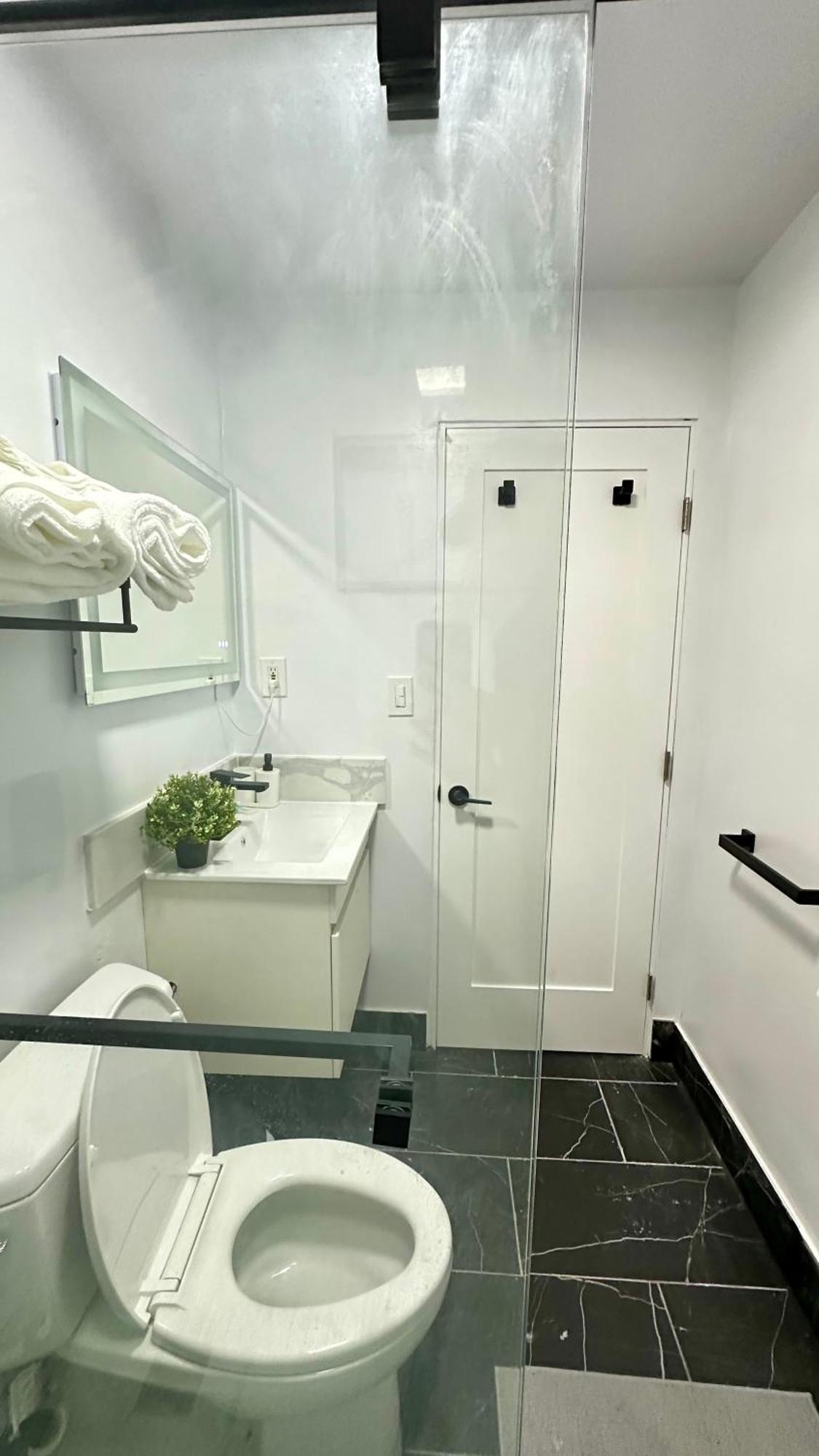 ロサンゼルス Modern 2Br Stylish & Cozy Unit Bed & Breakfast エクステリア 写真